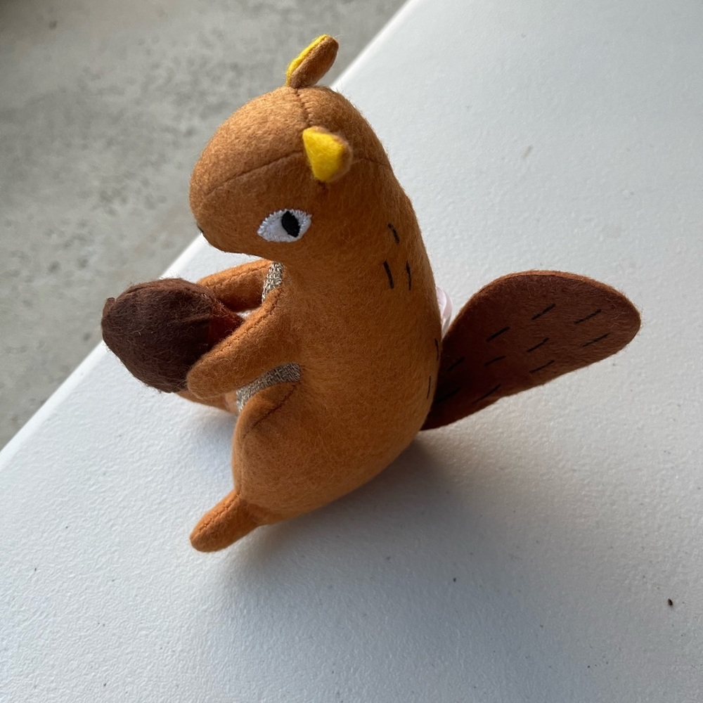 Target squirrel like new - Picture 2 of 2